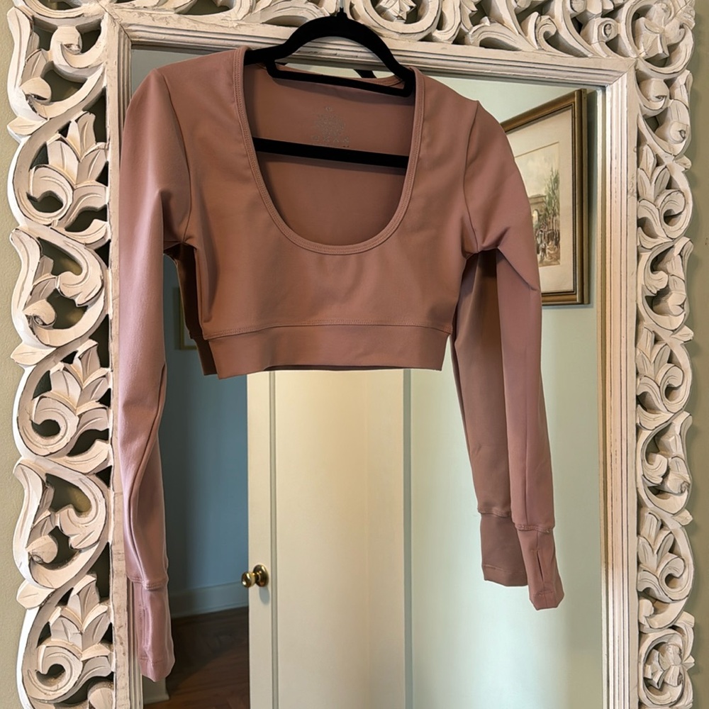 Agent 84 long sleeve crop top